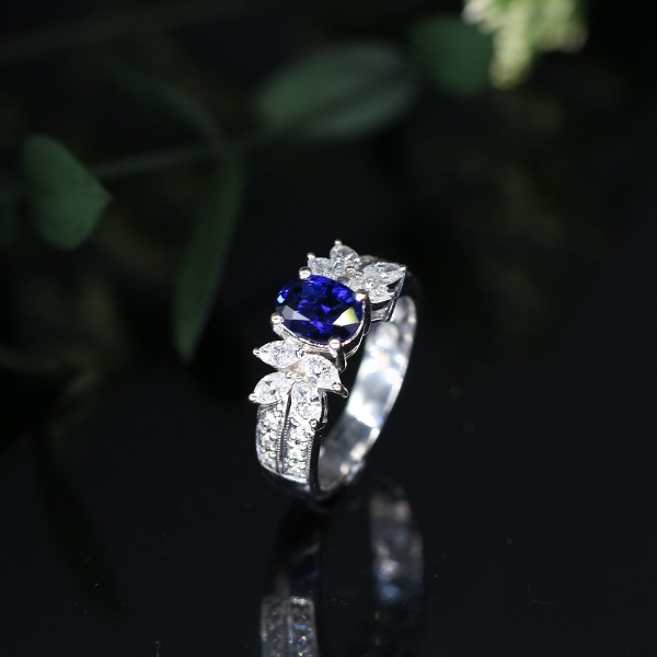 실론 블루 사파이어 마퀴즈 컷 다이아몬드 반지 18K