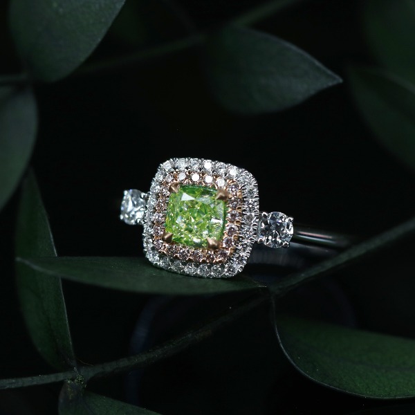 GIA 팬시 그린 다이아몬드 반지 18k ( 가격문의 )