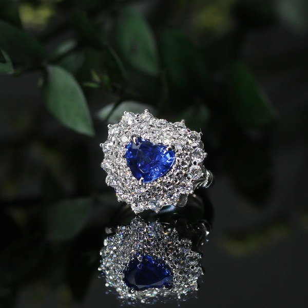실론 블루 사파이어 하트 컷 다이아몬드 반지 18K